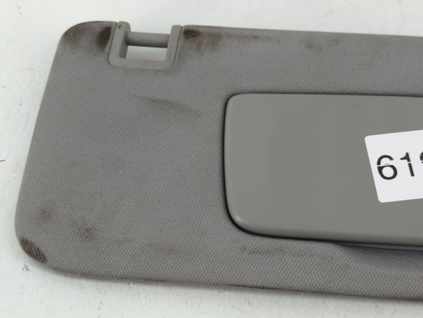 2018-2019 Chevrolet Equinox Sun Visor Shade Replacement Passenger Right Mirror Fits Fits 2018 2019 OEM Used Auto Parts - Oem