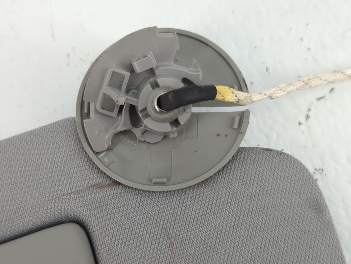 2018-2019 Chevrolet Equinox Sun Visor Shade Replacement Passenger Right Mirror Fits Fits 2018 2019 OEM Used Auto Parts - Oem