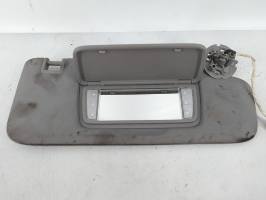 2018-2019 Chevrolet Equinox Sun Visor Shade Replacement Passenger Right Mirror Fits Fits 2018 2019 OEM Used Auto Parts - Oem