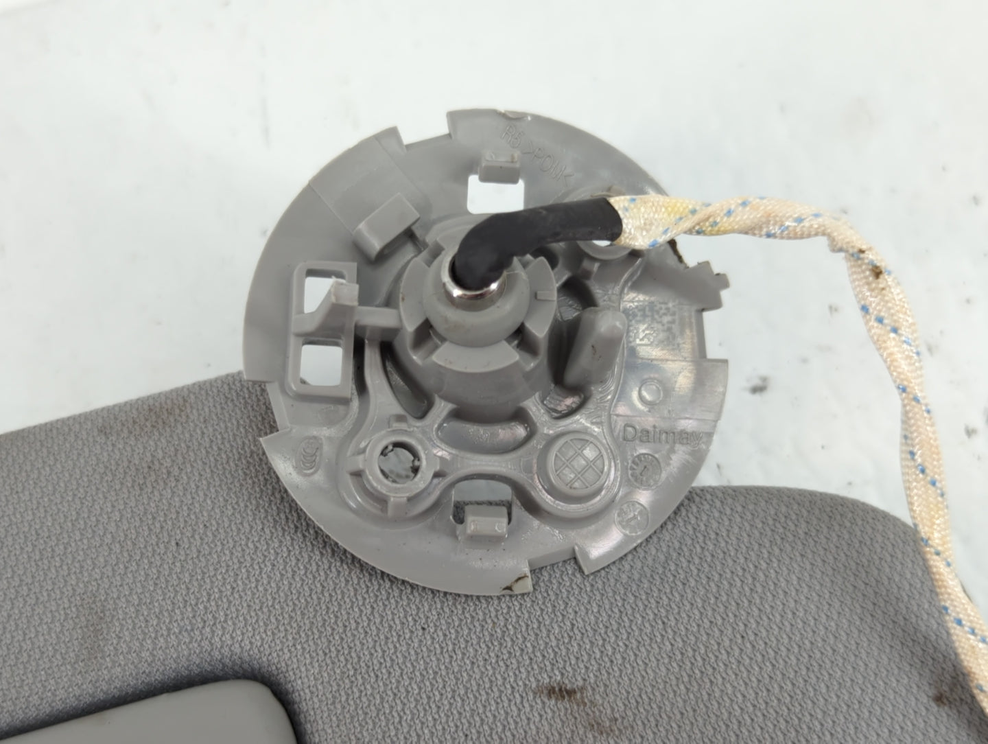 2018-2019 Chevrolet Equinox Sun Visor Shade Replacement Passenger Right Mirror Fits Fits 2018 2019 OEM Used Auto Parts - Oem