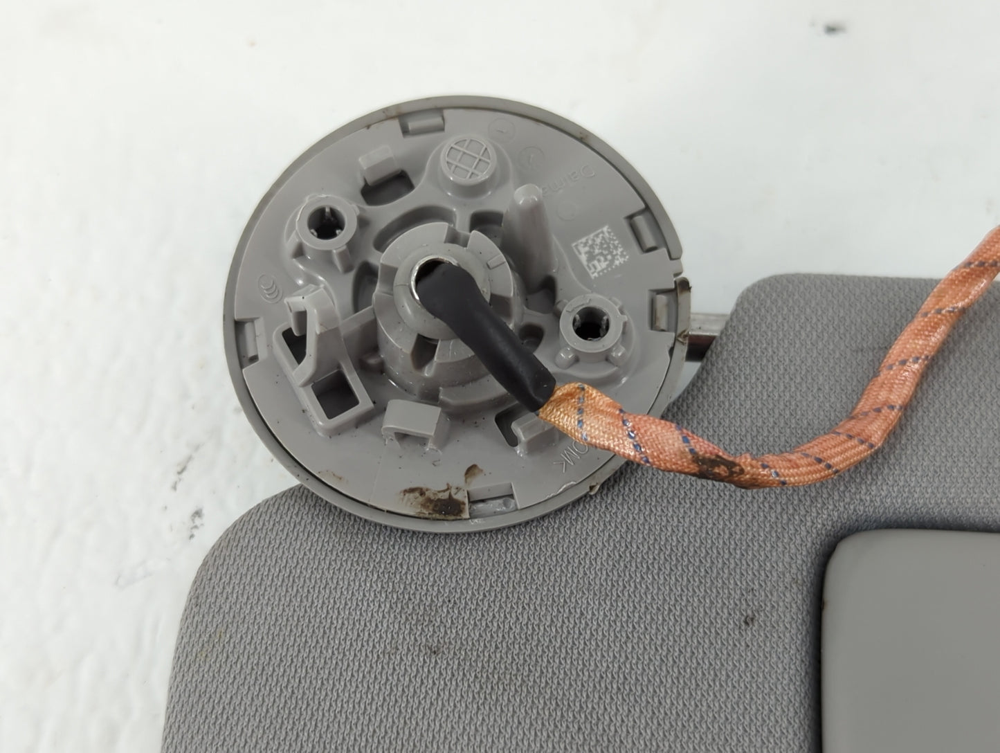 2018-2019 Chevrolet Equinox Sun Visor Shade Replacement Driver Left Mirror Fits Fits 2018 2019 OEM Used Auto Parts - Oemused