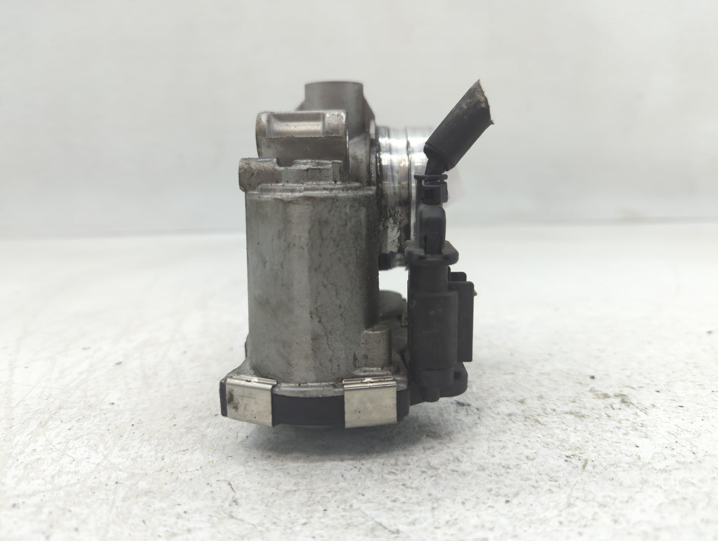 2018-2022 Chevrolet Equinox Throttle Body P/N:AA12671379AA Fits Fits 2016 2017 2018 2019 2020 2021 2022 OEM Used Auto Parts 