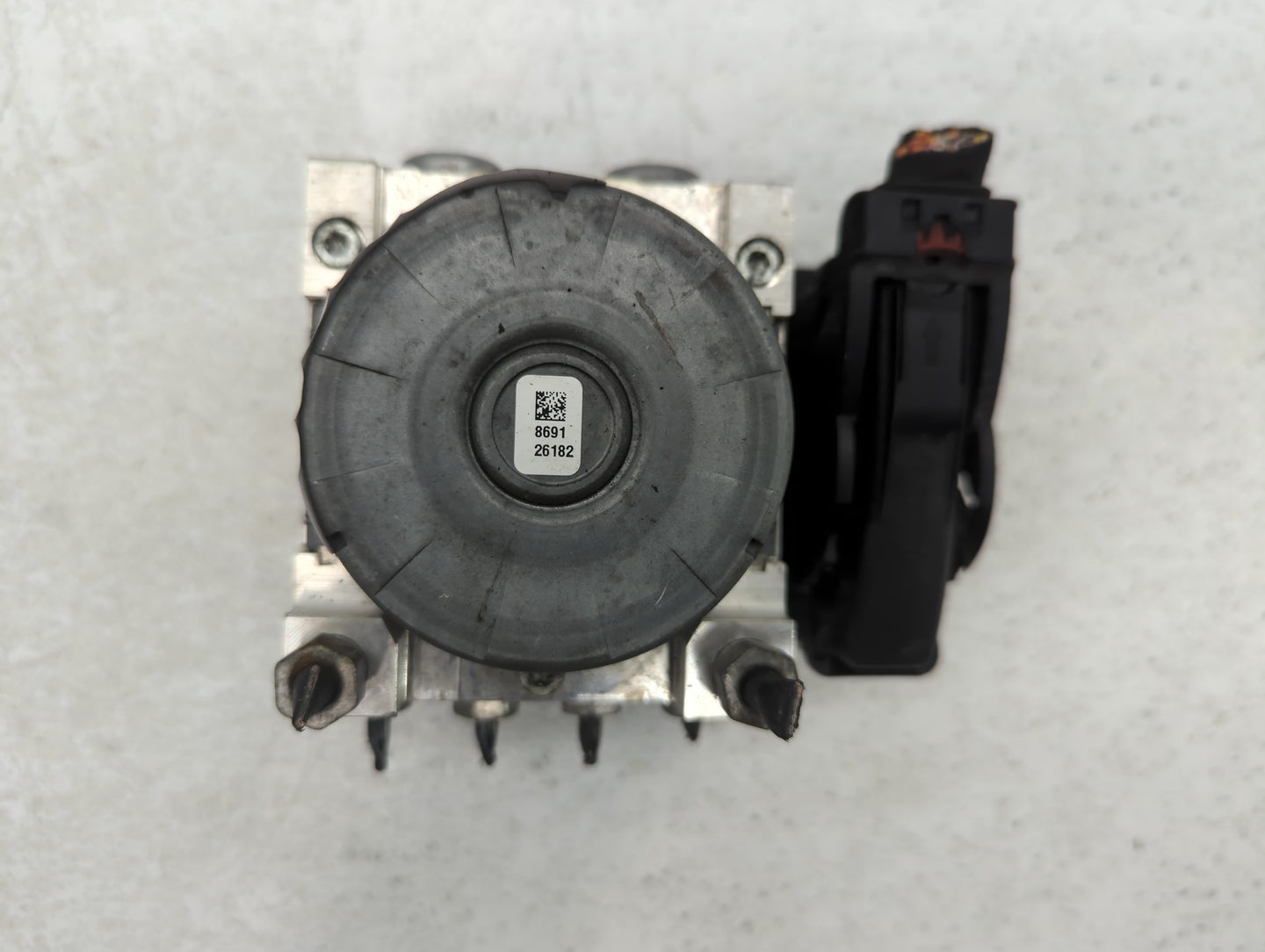 2018-2019 Chevrolet Equinox ABS Pump Control Module Replacement P/N:84560131 Fits Fits 2018 2019 2020 2021 OEM Used Auto Par