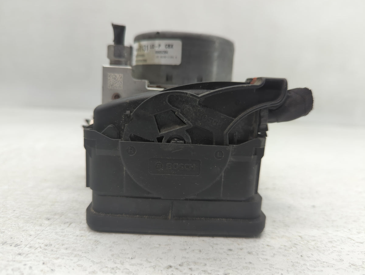2018-2019 Chevrolet Equinox Anti-Lock Brake ABS Pump Module Actuator OEM P/N:84560131 Fits Fits 2018 2019 2020 2021 OEM Used