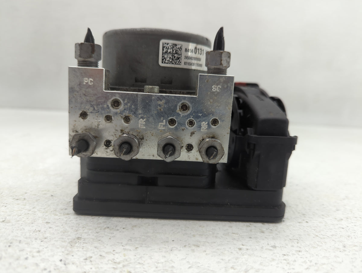 2018-2019 Chevrolet Equinox Anti-Lock Brake ABS Pump Module Actuator OEM P/N:84560131 Fits Fits 2018 2019 2020 2021 OEM Used