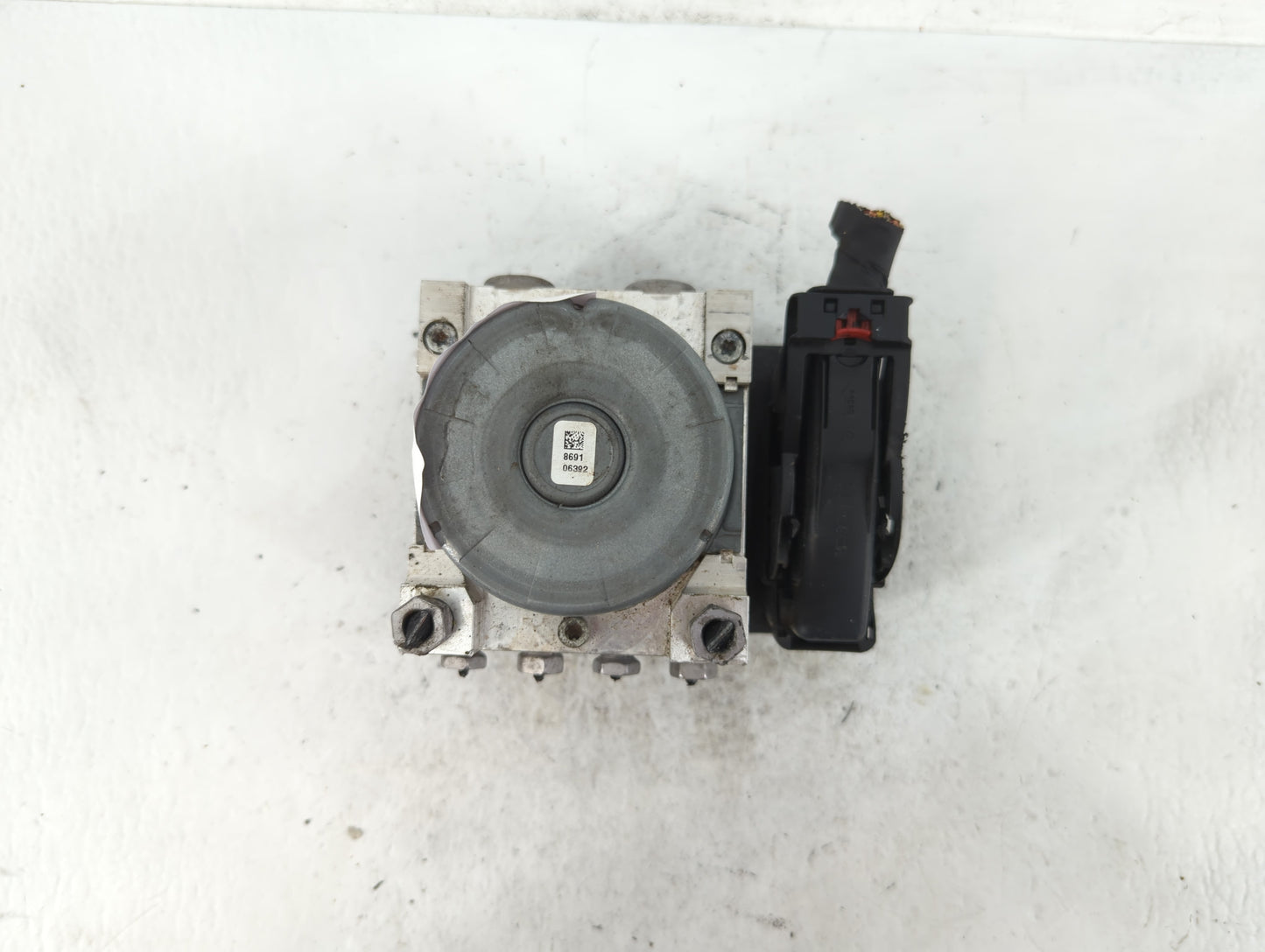 2018-2019 Chevrolet Equinox ABS Pump Control Module Replacement P/N:84646849 Fits Fits 2018 2019 2020 2021 OEM Used Auto Par