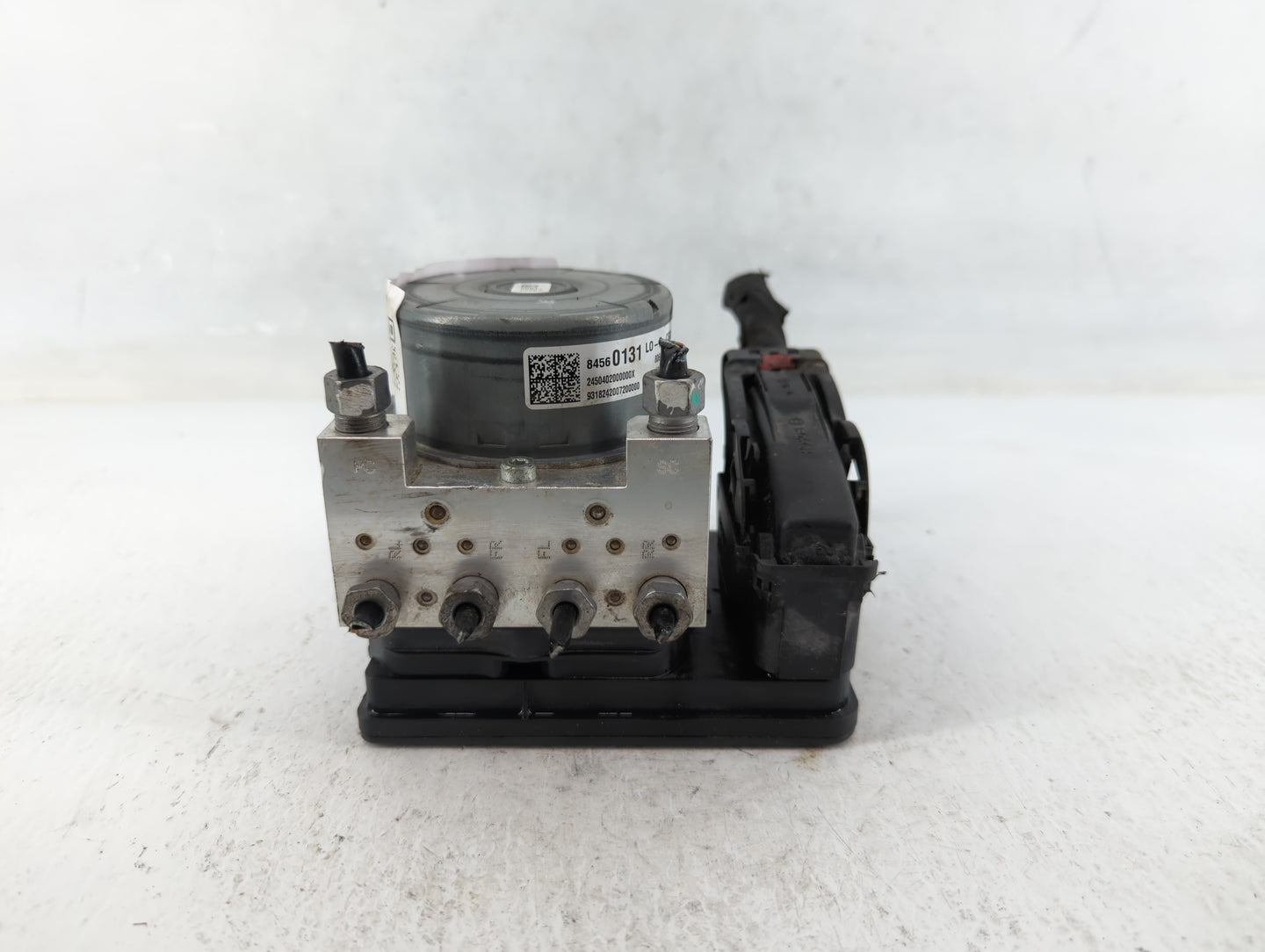 2018-2019 Chevrolet Equinox ABS Pump Control Module Replacement P/N:84560131 Fits Fits 2018 2019 2020 2021 OEM Used Auto Par