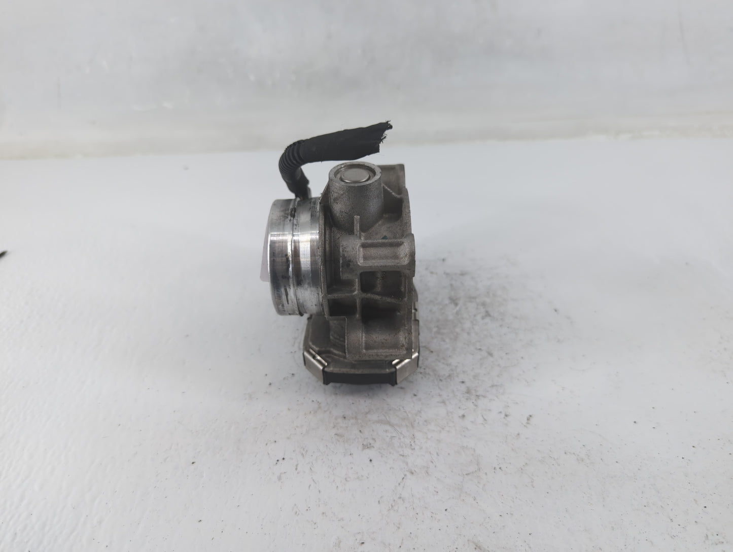 2018-2022 Chevrolet Equinox Throttle Body P/N:12671379AA Fits Fits 2016 2017 2018 2019 2020 2021 2022 OEM Used Auto Parts - 