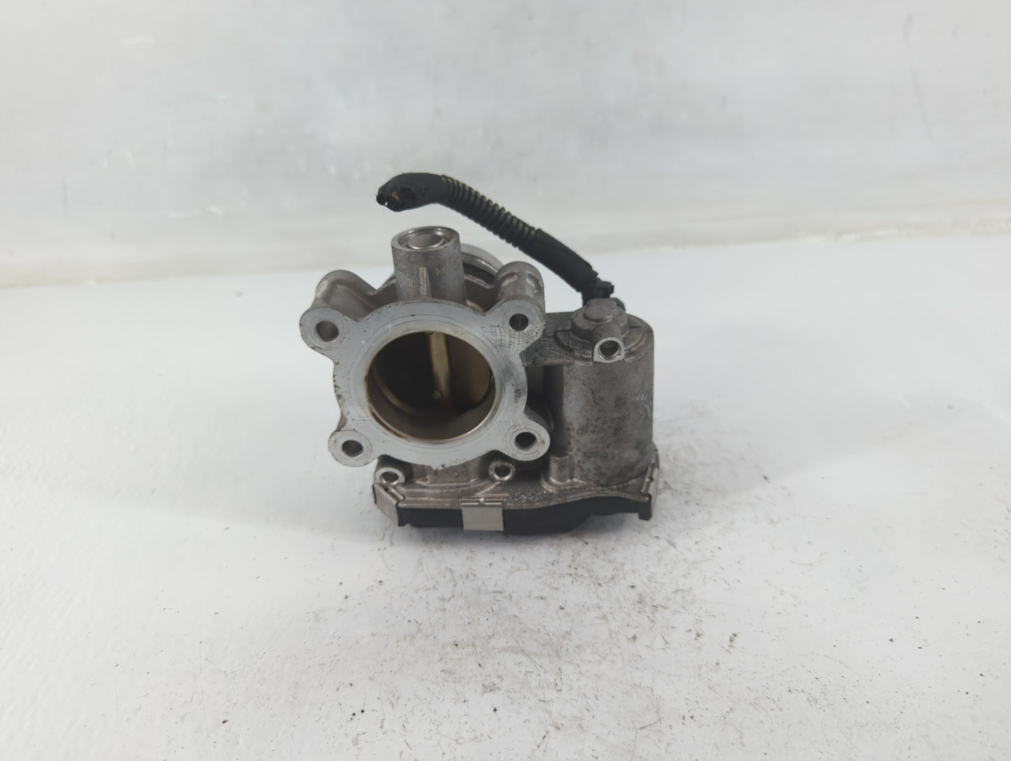 2018-2022 Chevrolet Equinox Throttle Body P/N:12671379AA Fits Fits 2016 2017 2018 2019 2020 2021 2022 OEM Used Auto Parts - 