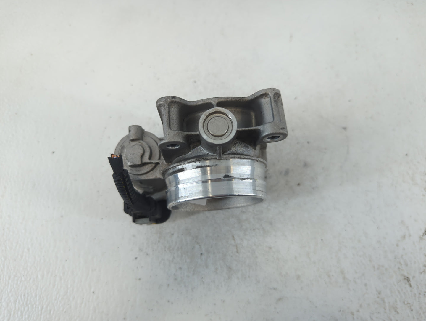 2018-2020 Chevrolet Equinox Throttle Body P/N:12681472AA Fits Fits 2013 2014 2015 2016 2017 2018 2019 2020 2021 OEM Used Aut