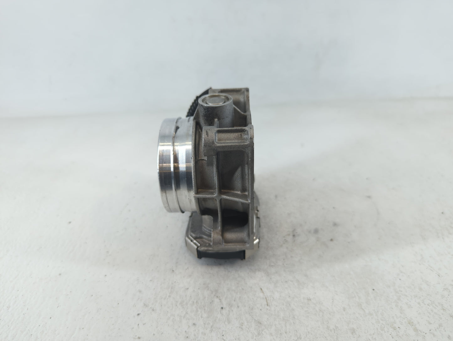 2018-2020 Chevrolet Equinox Throttle Body P/N:12681472AA Fits Fits 2013 2014 2015 2016 2017 2018 2019 2020 2021 OEM Used Aut