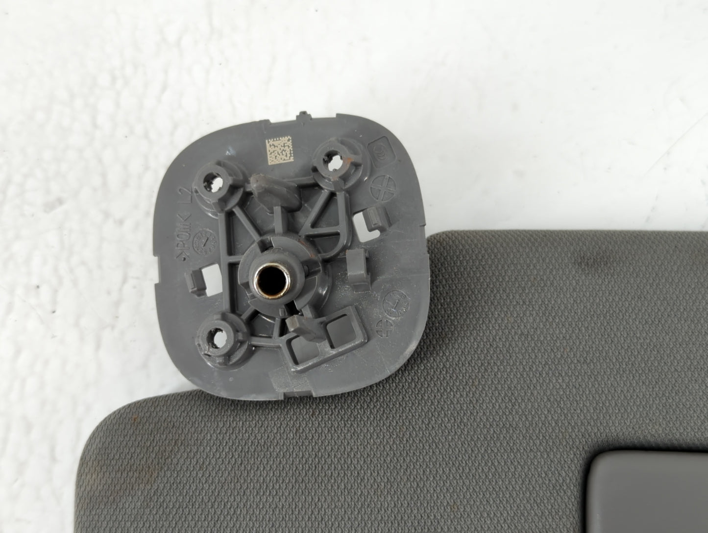 2018-2019 Chevrolet Equinox Sun Visor Shade Replacement Driver Left Mirror Fits Fits 2018 2019 OEM Used Auto Parts - Oemused