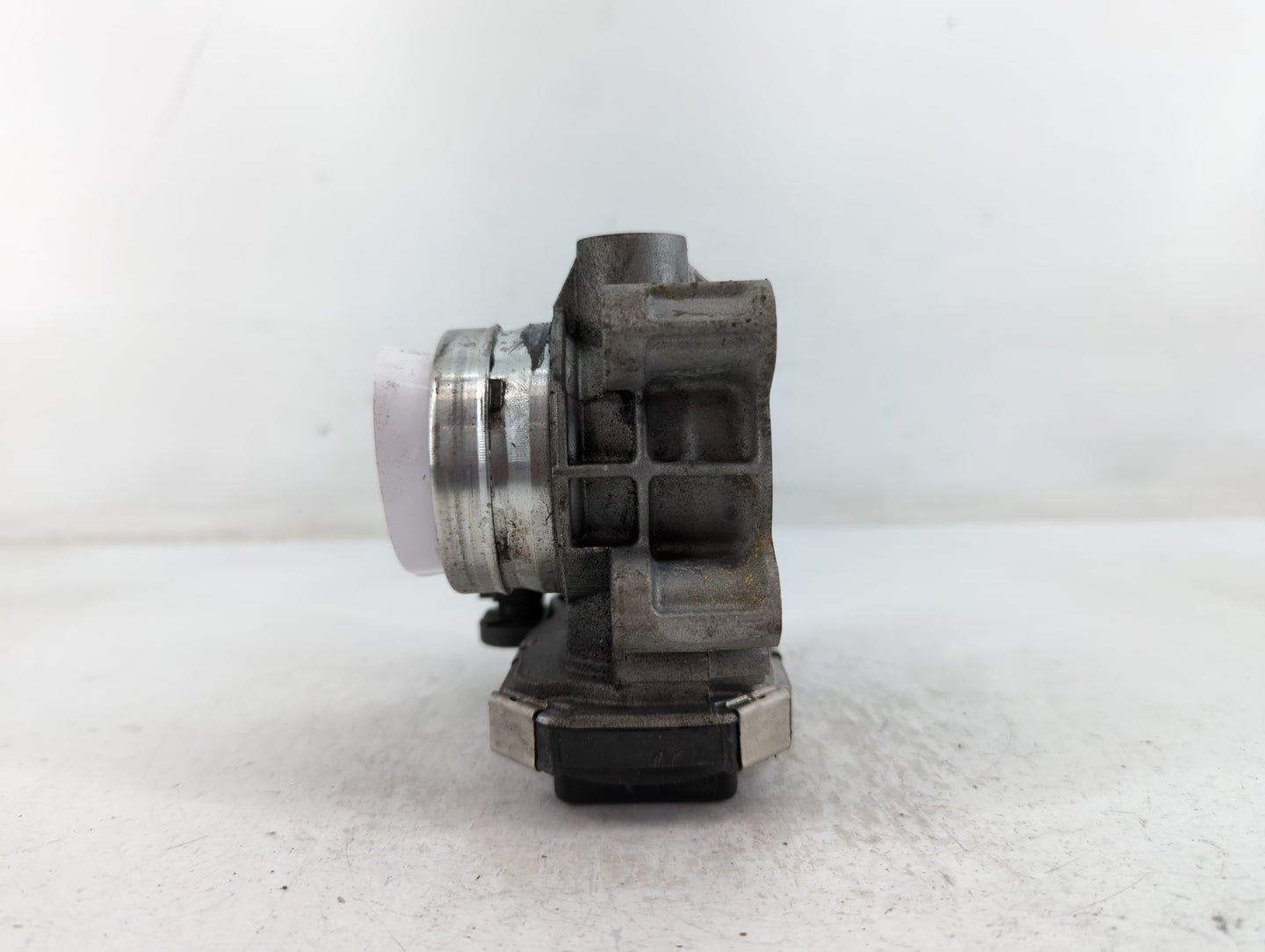 2018-2022 Chevrolet Equinox Throttle Body P/N:12671579AA Fits Fits 2016 2017 2018 2019 2020 2021 2022 OEM Used Auto Parts - 