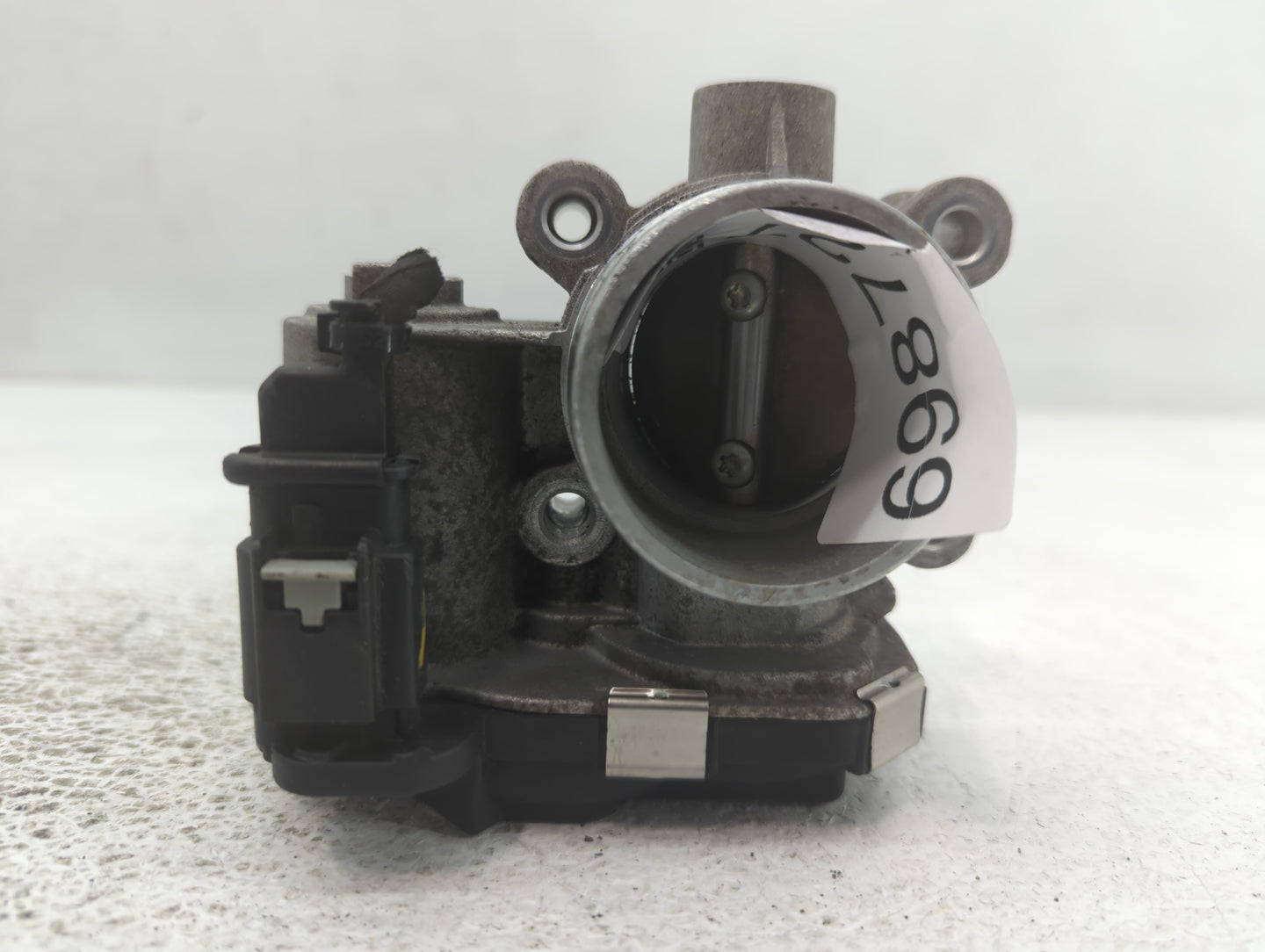 2018-2022 Chevrolet Equinox Throttle Body P/N:12671379AA Fits Fits 2016 2017 2018 2019 2020 2021 2022 OEM Used Auto Parts - 