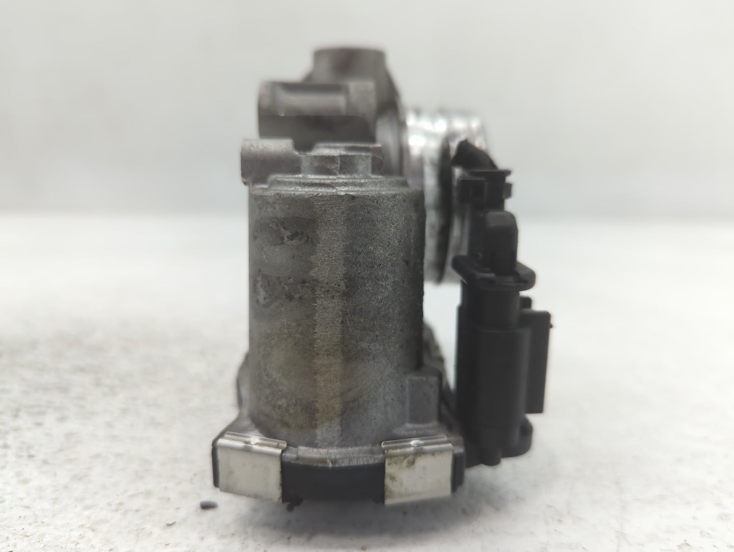 2018-2022 Chevrolet Equinox Throttle Body P/N:12671379AA Fits Fits 2016 2017 2018 2019 2020 2021 2022 OEM Used Auto Parts - 