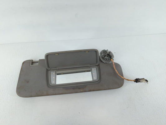 2018-2019 Chevrolet Equinox Sun Visor Shade Replacement Passenger Right Mirror Fits Fits 2018 2019 OEM Used Auto Parts - Oem