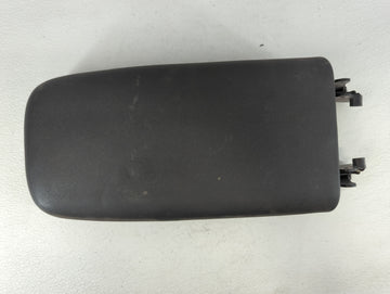 2018-2022 Chevrolet Equinox Center Console Armrest Cover Lid Fits Fits 2018 2019 2020 2021 2022 OEM Used Auto Parts - Oemuse
