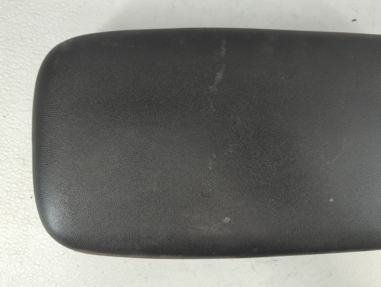 2018-2022 Chevrolet Equinox Center Console Armrest Cover Lid Fits Fits 2018 2019 2020 2021 2022 OEM Used Auto Parts - Oemuse