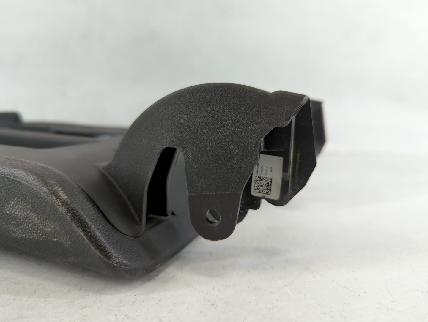 2018-2022 Chevrolet Equinox Center Console Armrest Cover Lid Fits Fits 2018 2019 2020 2021 2022 OEM Used Auto Parts - Oemuse