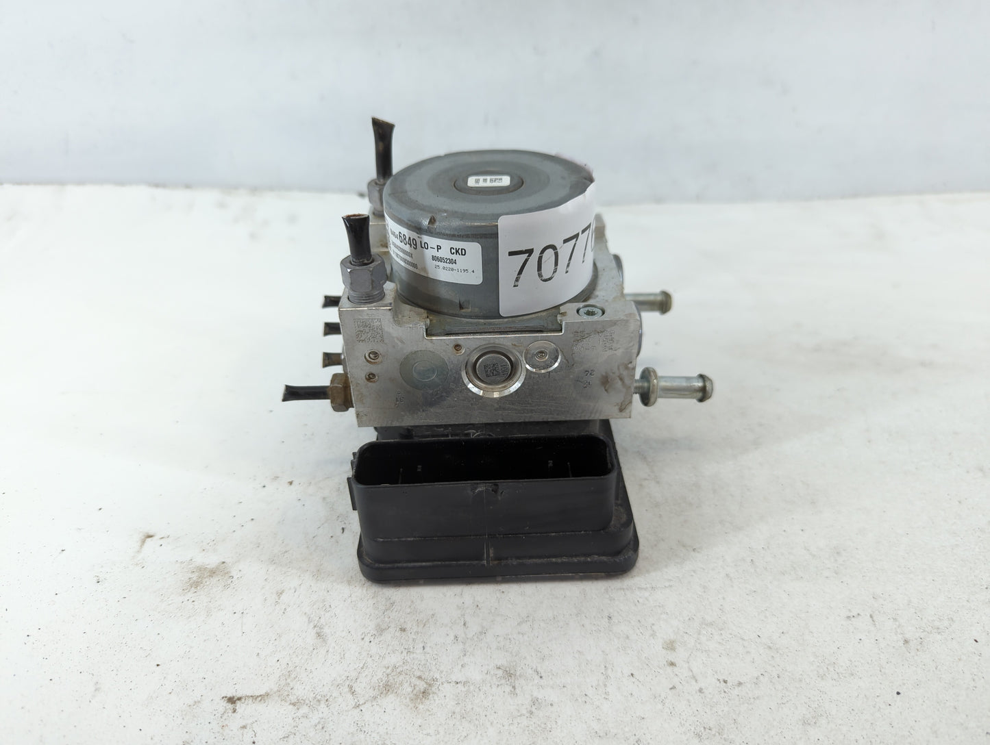 2018-2019 Chevrolet Equinox ABS Pump Control Module Replacement P/N:84646849 Fits Fits 2018 2019 2020 2021 OEM Used Auto Par