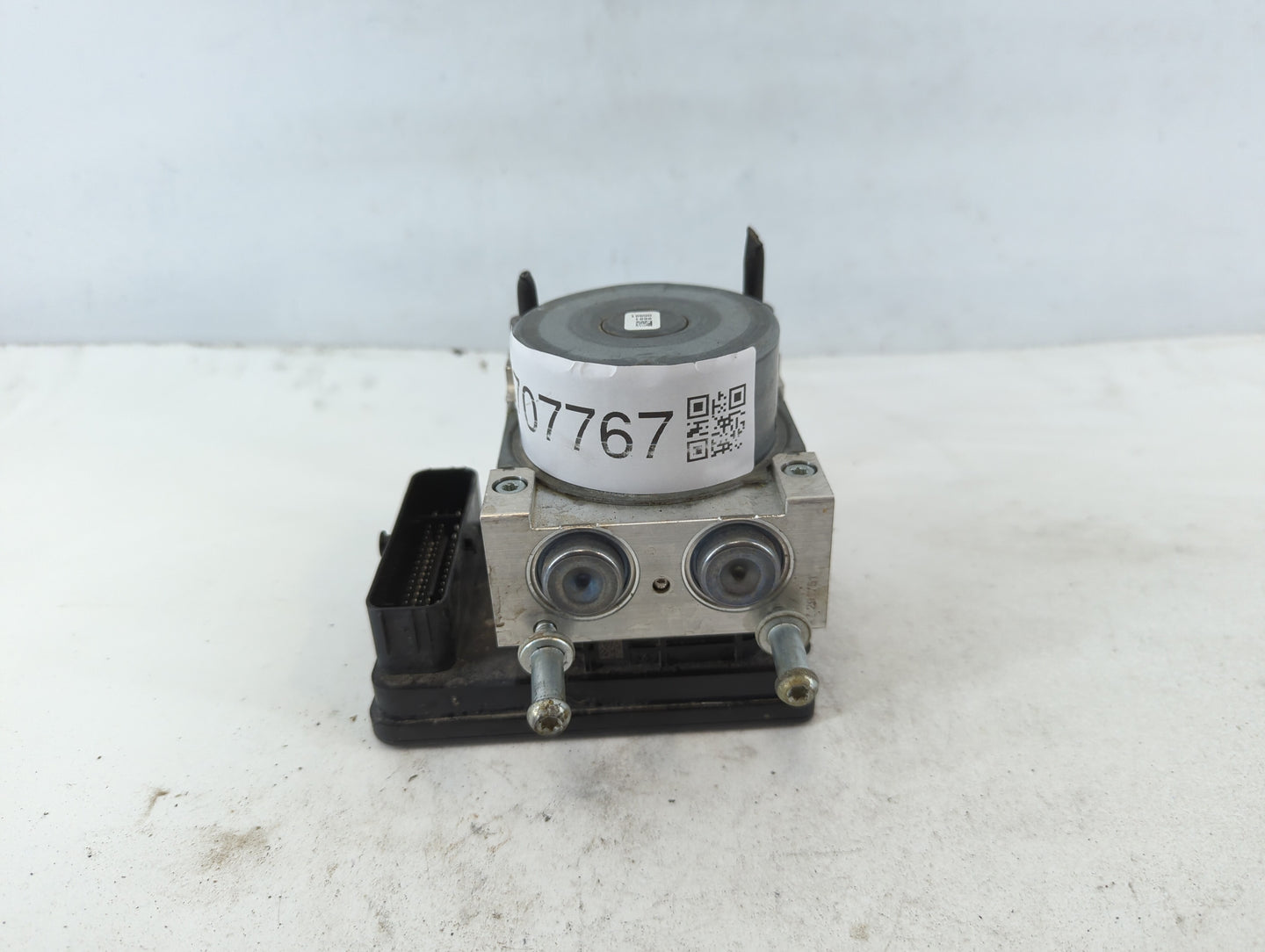 2018-2019 Chevrolet Equinox ABS Pump Control Module Replacement P/N:84646849 Fits Fits 2018 2019 2020 2021 OEM Used Auto Par