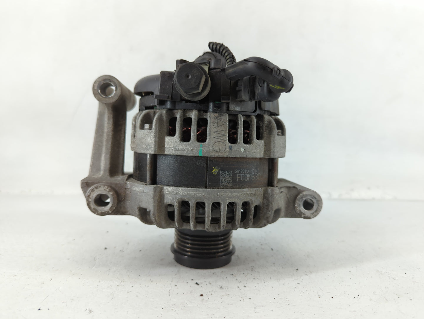 2018-2022 Chevrolet Equinox Alternator Replacement Generator Charging Assembly Engine OEM P/N:0 126 312 142 Fits OEM Used Au