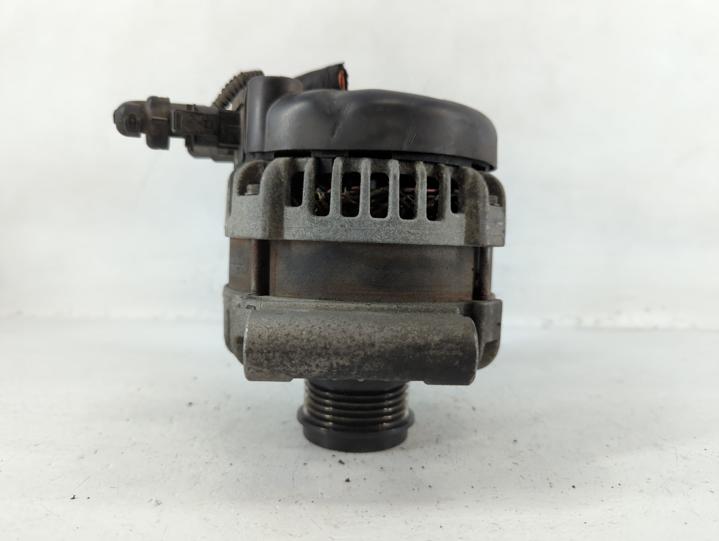 2018-2022 Chevrolet Equinox Alternator Replacement Generator Charging Assembly Engine OEM P/N:0 126 312 142 Fits OEM Used Au