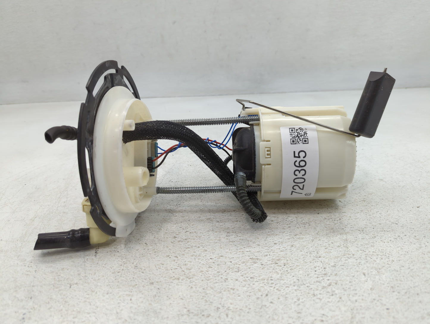 2018-2019 Chevrolet Equinox Electrical Gas Fuel Pump Assembly - Oemusedautoparts1.com