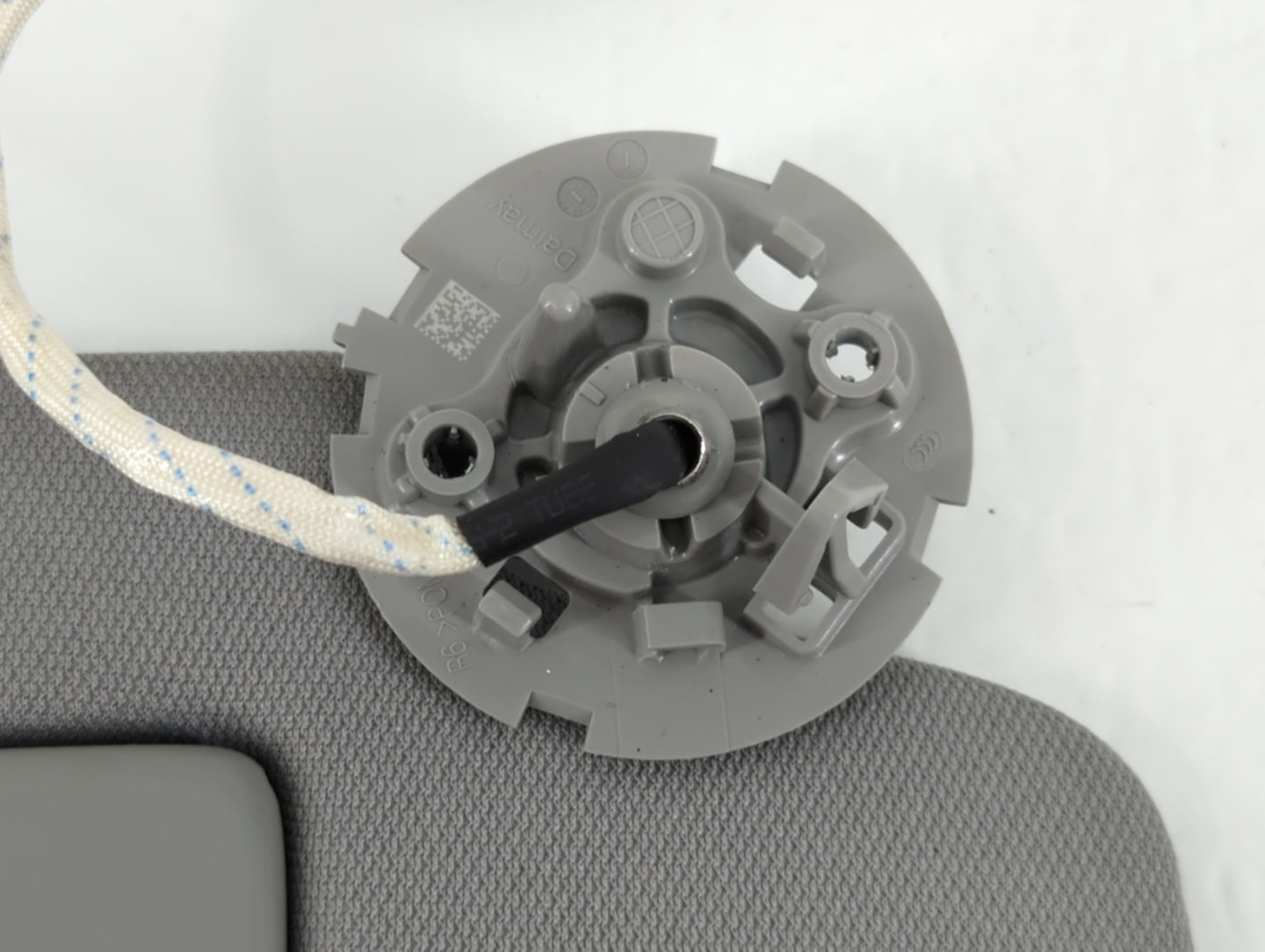 2018-2019 Chevrolet Equinox Sun Visor Shade Replacement Passenger Right Mirror Fits Fits 2018 2019 OEM Used Auto Parts - Oem