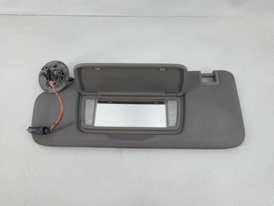 2018-2019 Chevrolet Equinox Sun Visor Shade Replacement Passenger Right Mirror Fits Fits 2018 2019 OEM Used Auto Parts - Oem