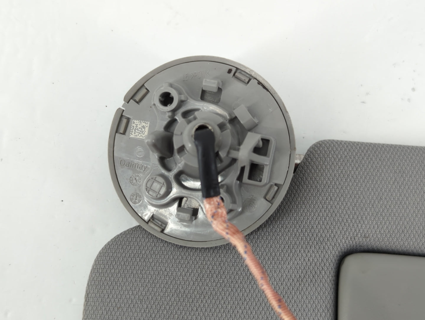 2018-2019 Chevrolet Equinox Sun Visor Shade Replacement Passenger Right Mirror Fits Fits 2018 2019 OEM Used Auto Parts - Oem