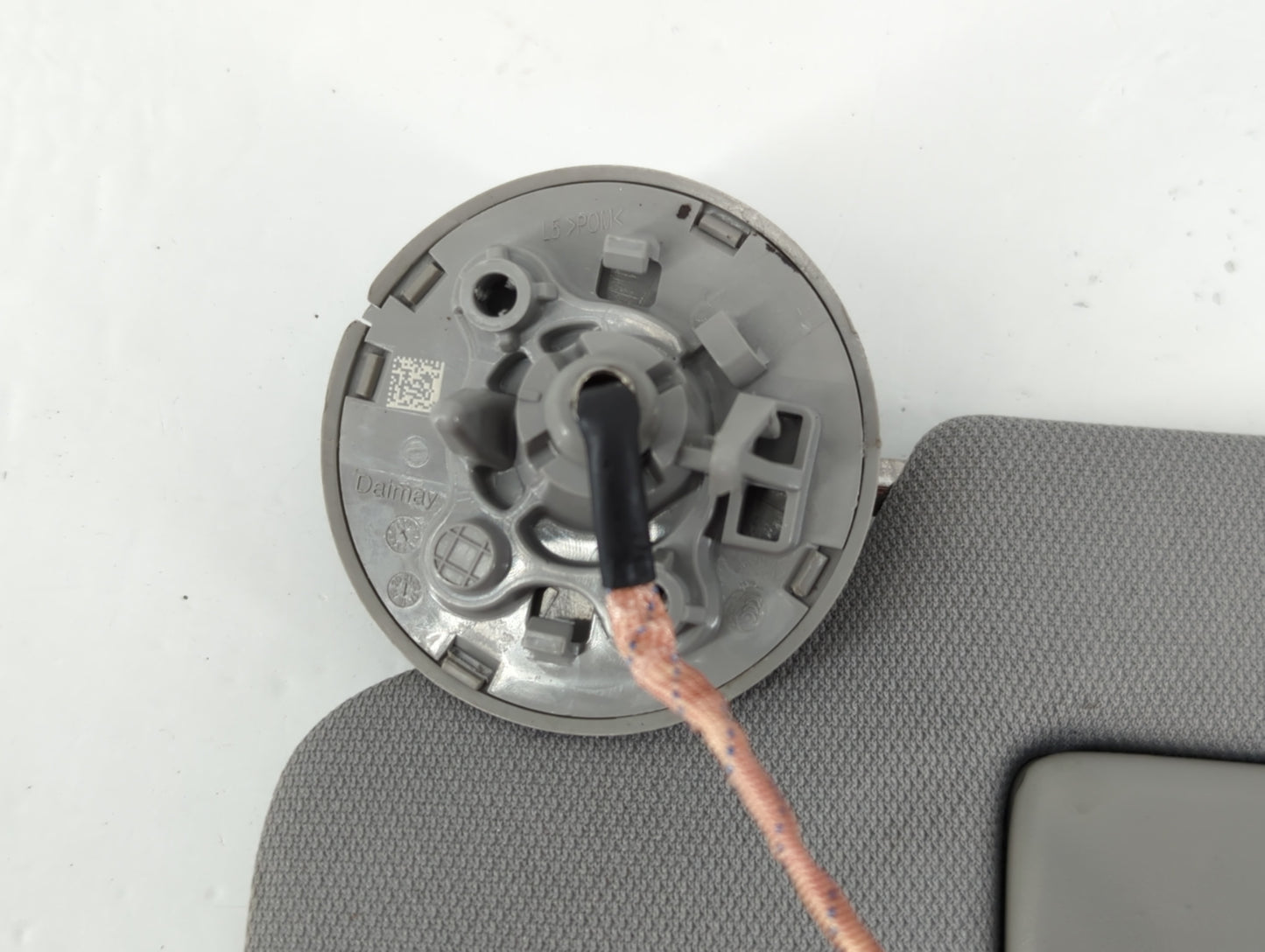 2018-2019 Chevrolet Equinox Sun Visor Shade Replacement Passenger Right Mirror Fits Fits 2018 2019 OEM Used Auto Parts - Oem