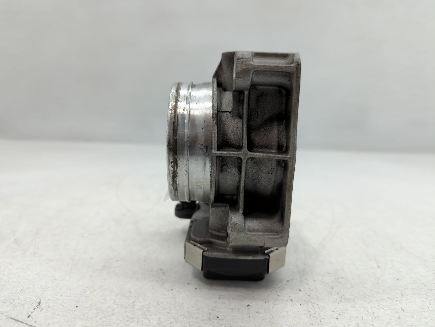 2018-2020 Chevrolet Equinox Throttle Body P/N:12681472AA Fits Fits 2013 2014 2015 2016 2017 2018 2019 2020 2021 OEM Used Aut