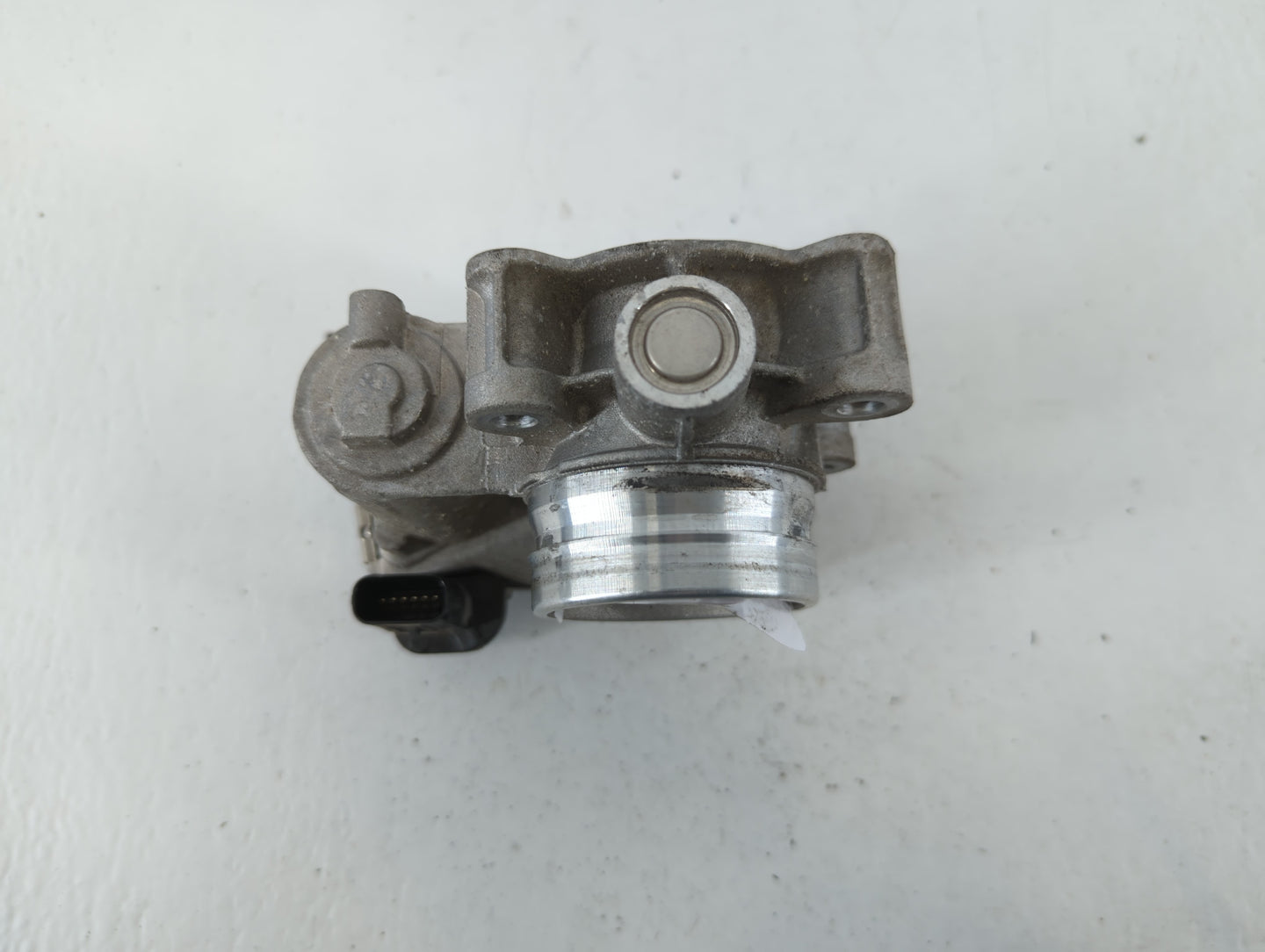 2018-2022 Chevrolet Equinox Throttle Body P/N:12671379AA Fits Fits 2016 2017 2018 2019 2020 2021 2022 OEM Used Auto Parts - 