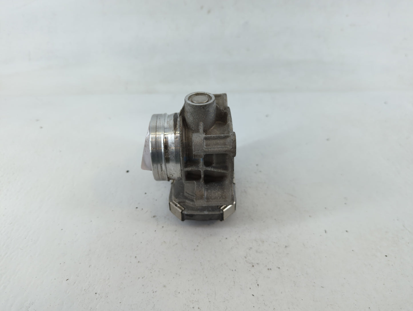 2018-2022 Chevrolet Equinox Throttle Body P/N:12671379AA Fits Fits 2016 2017 2018 2019 2020 2021 2022 OEM Used Auto Parts - 