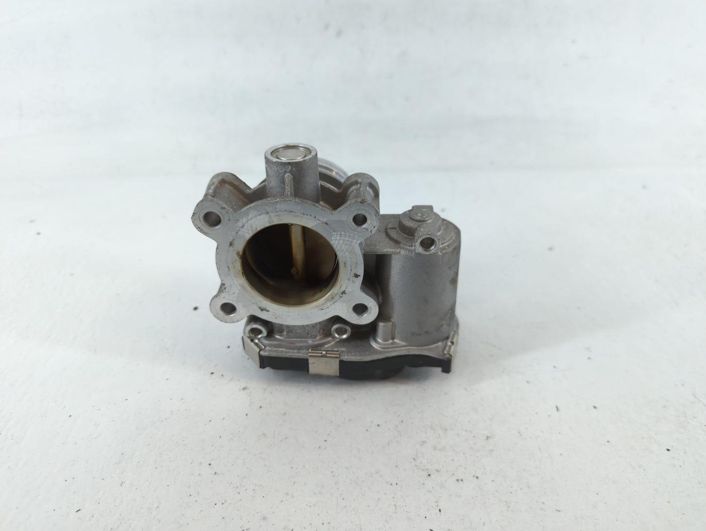 2018-2022 Chevrolet Equinox Throttle Body P/N:12671379AA Fits Fits 2016 2017 2018 2019 2020 2021 2022 OEM Used Auto Parts - 