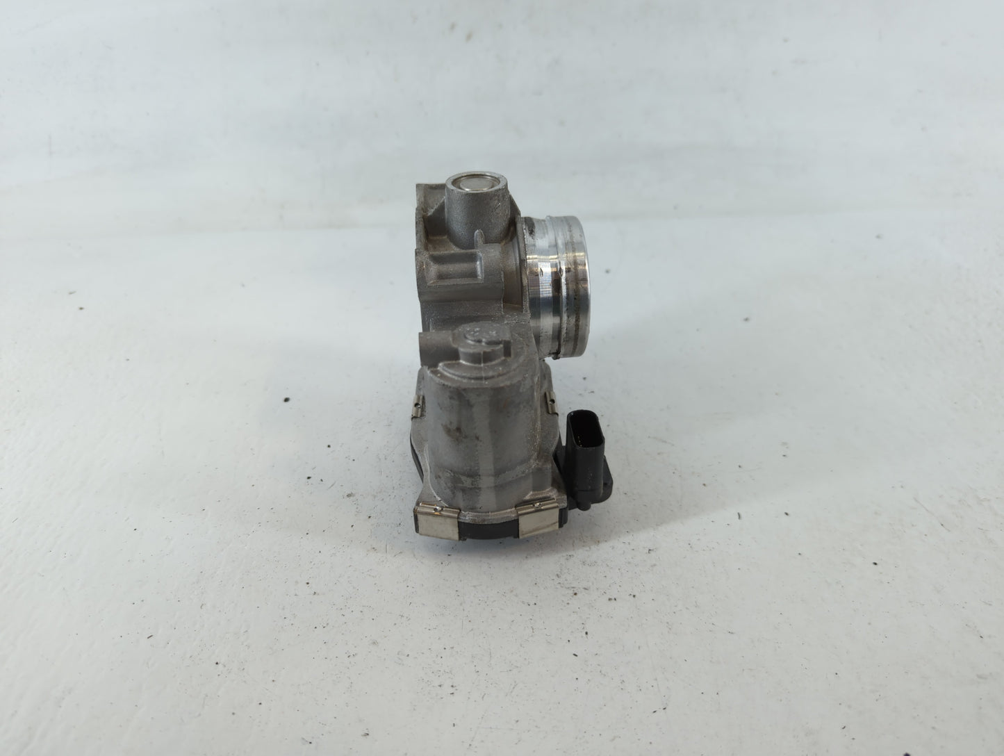 2018-2022 Chevrolet Equinox Throttle Body P/N:12671379AA Fits Fits 2016 2017 2018 2019 2020 2021 2022 OEM Used Auto Parts - 