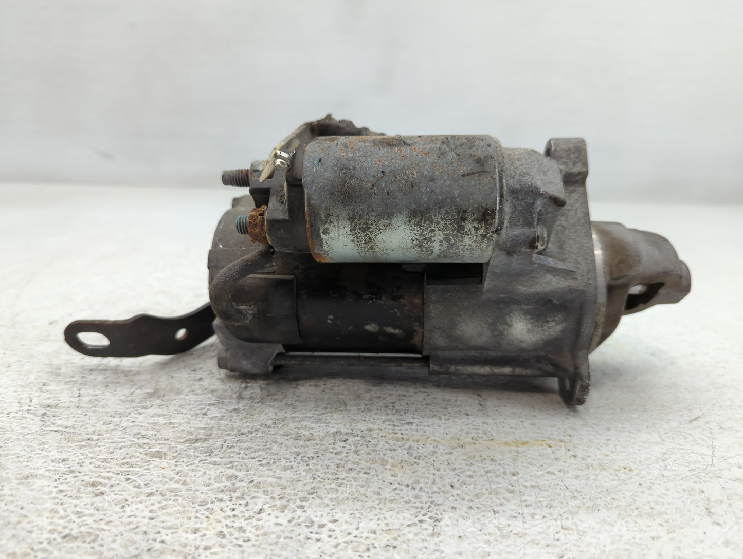 2018-2022 Chevrolet Equinox Car Starter Motor Solenoid OEM P/N:12680615 Fits Fits 2017 2018 2019 2020 2021 2022 OEM Used Aut