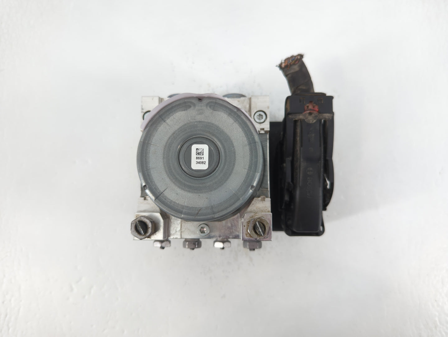 2018-2019 Chevrolet Equinox ABS Pump Control Module Replacement P/N:84560131 Fits Fits 2018 2019 2020 2021 OEM Used Auto Par