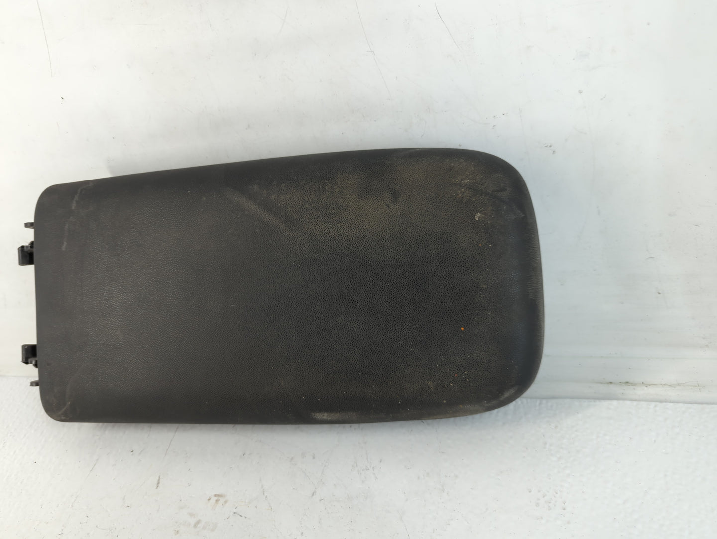 2019 Chevrolet Equinox Center Console Armrest Cover Lid Fits OEM Used Auto Parts - Oemusedautoparts1.com