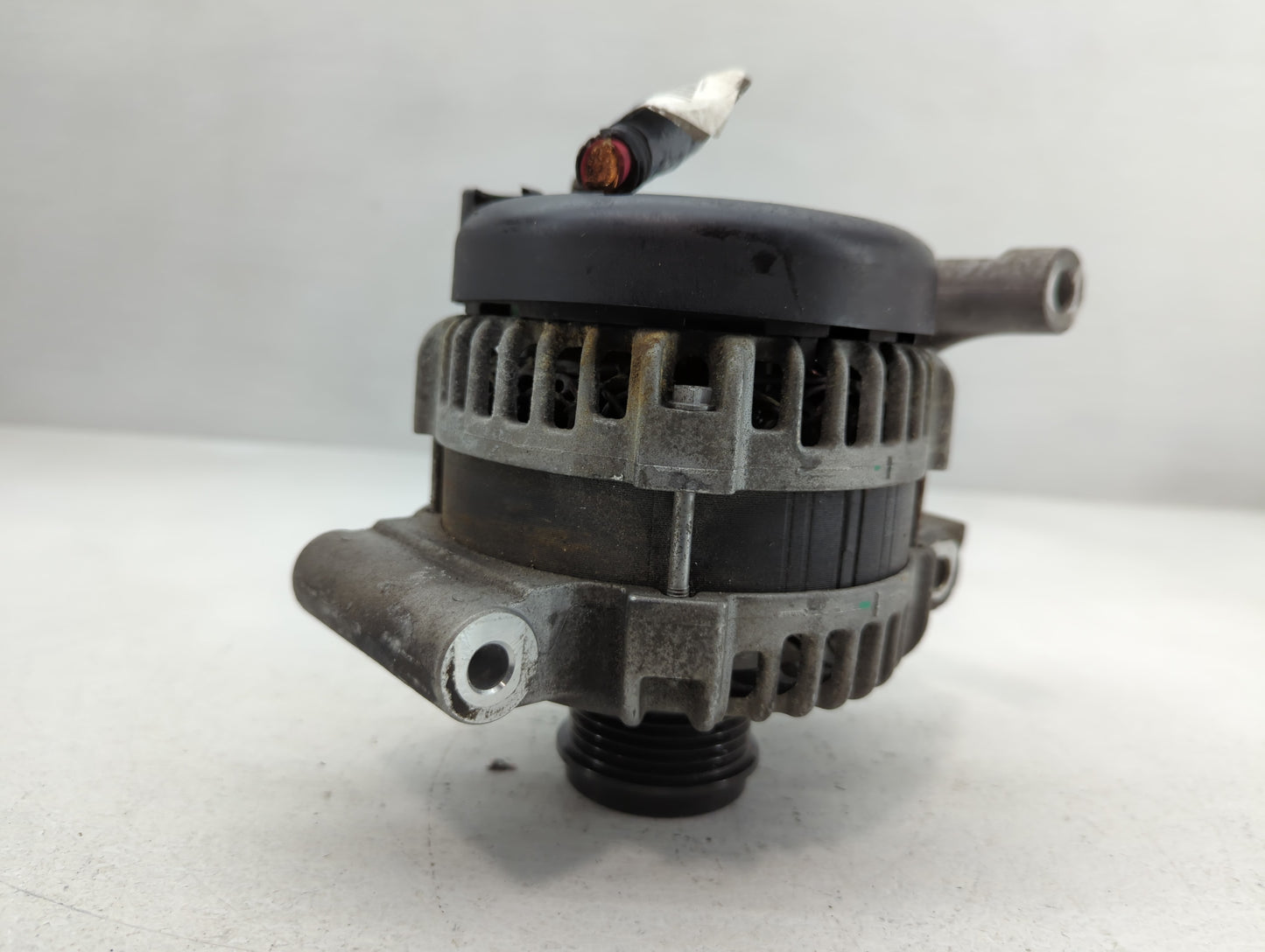 2018-2022 Chevrolet Equinox Alternator Replacement Generator Charging Assembly Engine OEM P/N:13517759 0 126 312 142 Fits OE
