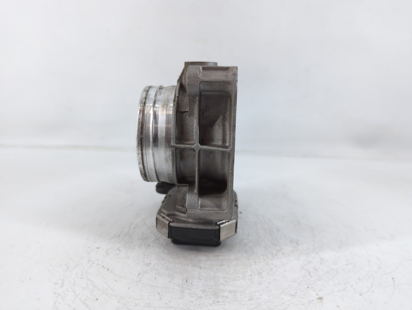 2018-2020 Chevrolet Equinox Throttle Body P/N:12670837AA Fits Fits 2013 2014 2015 2016 2017 2018 2019 2020 2021 OEM Used Aut
