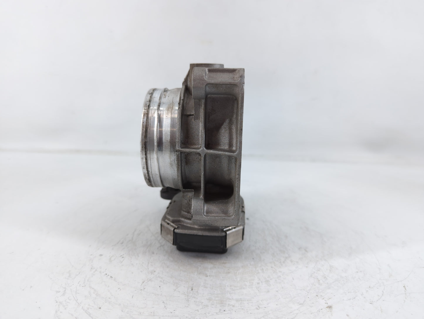 2018-2020 Chevrolet Equinox Throttle Body P/N:12670837AA Fits Fits 2013 2014 2015 2016 2017 2018 2019 2020 2021 OEM Used Aut