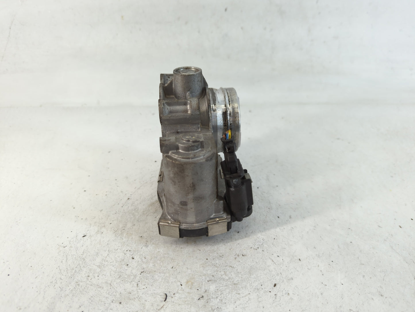2018-2022 Chevrolet Equinox Throttle Body P/N:12671379AA Fits Fits 2016 2017 2018 2019 2020 2021 2022 OEM Used Auto Parts - 