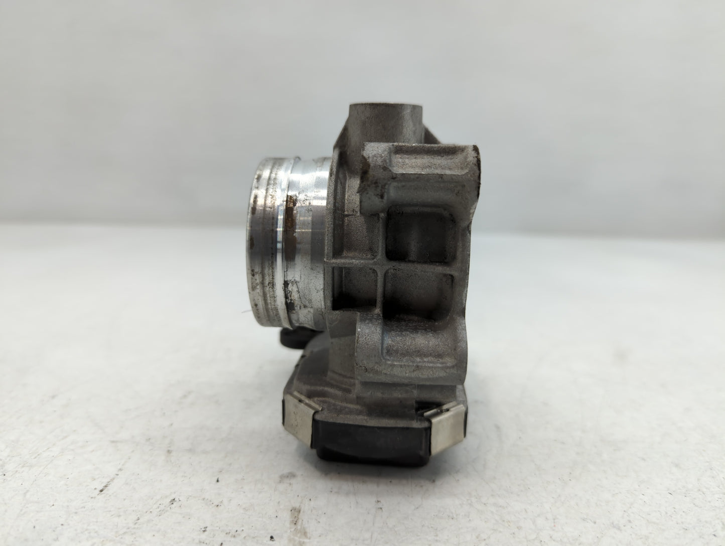 2018-2022 Chevrolet Equinox Throttle Body P/N:12671379AA Fits Fits 2016 2017 2018 2019 2020 2021 2022 OEM Used Auto Parts - 