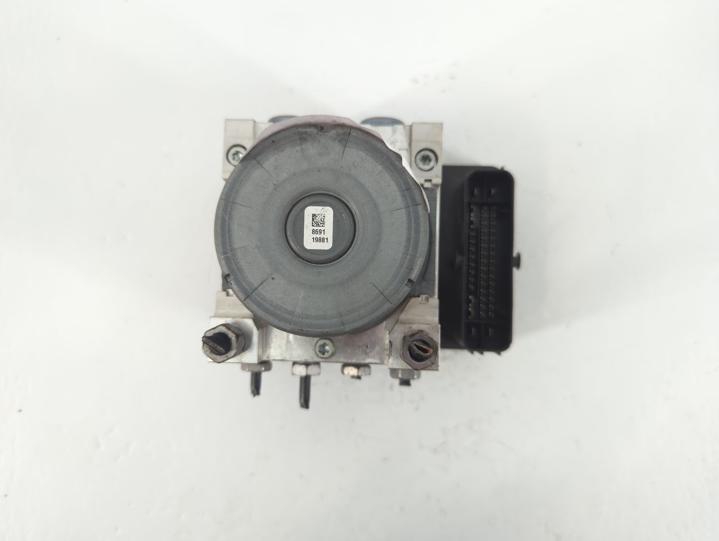2018-2019 Chevrolet Equinox ABS Pump Control Module Replacement P/N:84560131 Fits Fits 2018 2019 2020 2021 OEM Used Auto Par