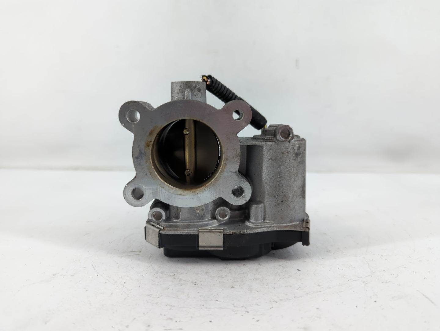 2018-2022 Chevrolet Equinox Throttle Body P/N:12671379AA Fits Fits 2016 2017 2018 2019 2020 2021 2022 OEM Used Auto Parts - 