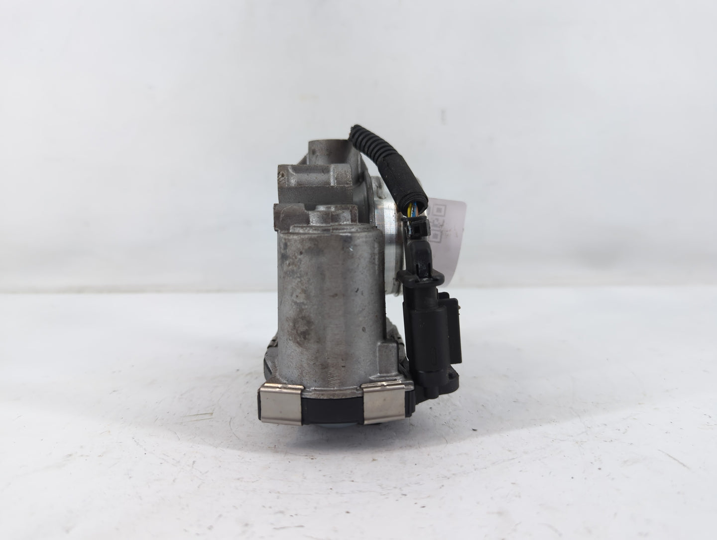 2018-2022 Chevrolet Equinox Throttle Body P/N:12671379AA Fits Fits 2016 2017 2018 2019 2020 2021 2022 OEM Used Auto Parts - 
