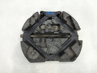 compare product 2019 Chevrolet Equinox Spare Scissor Car Jack 761408