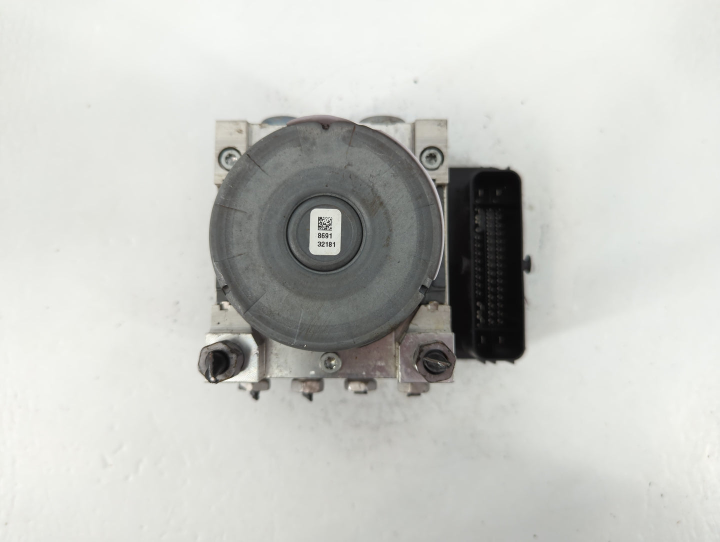 2018-2019 Chevrolet Equinox ABS Pump Control Module Replacement P/N:84560131 Fits Fits 2018 2019 2020 2021 OEM Used Auto Par